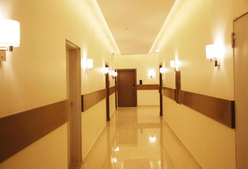 Monolocale Standard, اجنحة هدوء الصيف الفندقية