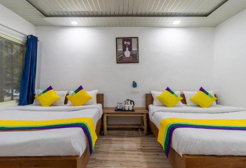 غرفة قياسية سرير كينج, Itsy Hotels Paddler Zone With Bungee Jumping