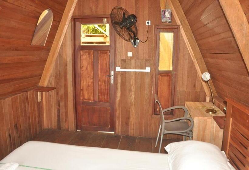 کلبه ییلاقی, Base Nautique Isonalambo