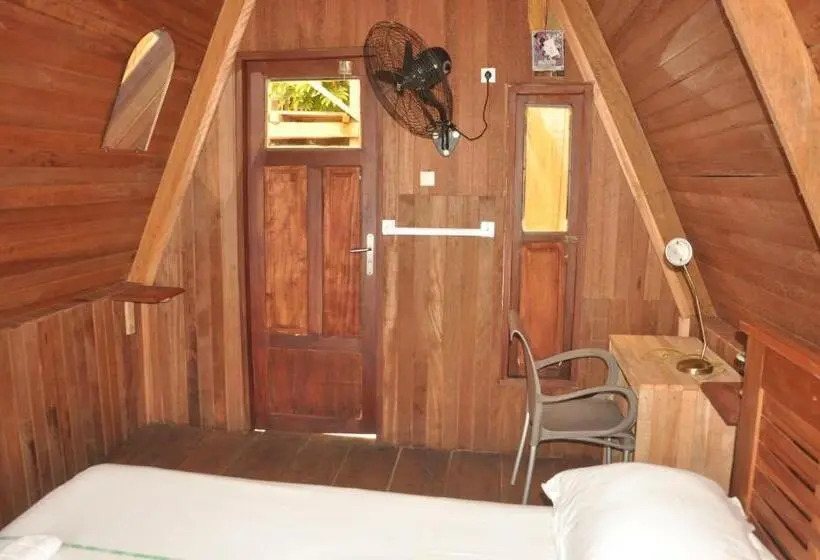 کلبه ییلاقی, Base Nautique Isonalambo