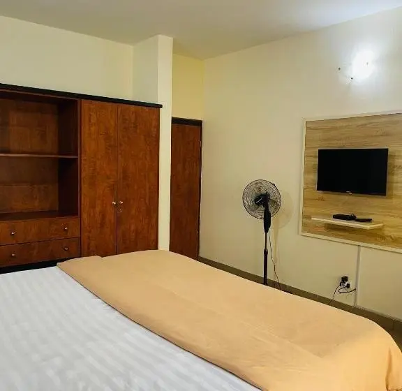 اتاق لوکس, Od V!ck S Luxe, Wuse District, Swimming Pool, Gym, Wifi, 24hr Power, Security, Dstv
