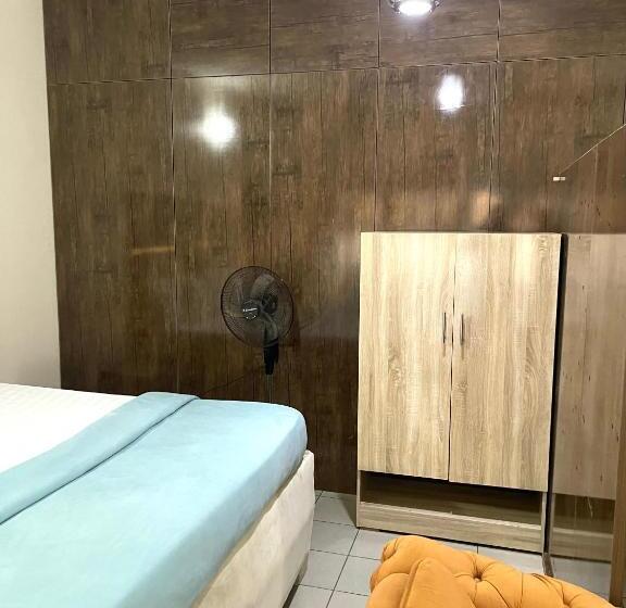 اتاق سوپریور با تخت بزرگ, Od V!ck S Luxe, Wuse District, Swimming Pool, Gym, Wifi, 24hr Power, Security, Dstv