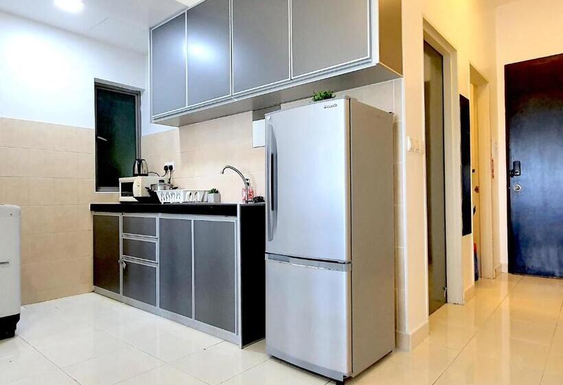 דירת חדר, Tropics Damansara Residence By Beestay [3 Pax]