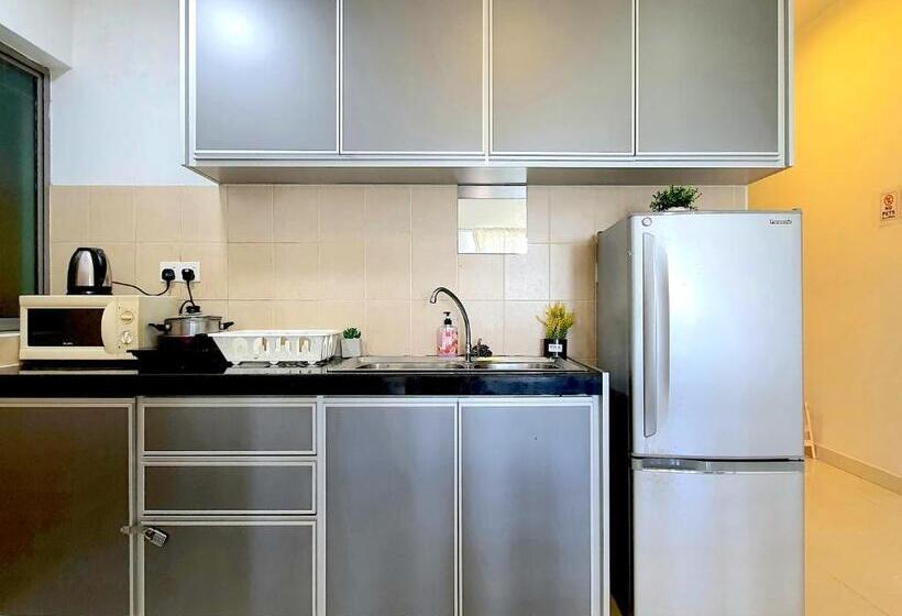 דירת חדר, Tropics Damansara Residence By Beestay [3 Pax]