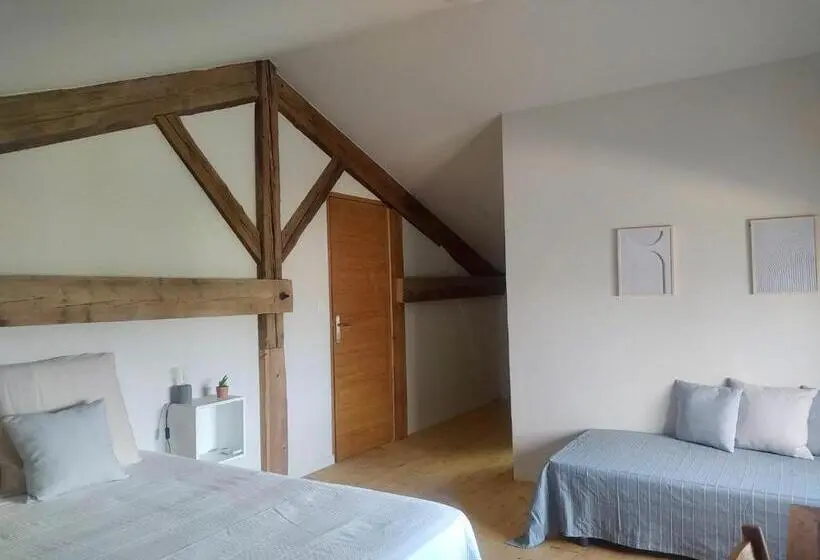 Standard Kolmen Hengen Huone, Chambre D Hotes Du Grand St Marc Proche Via Rhona