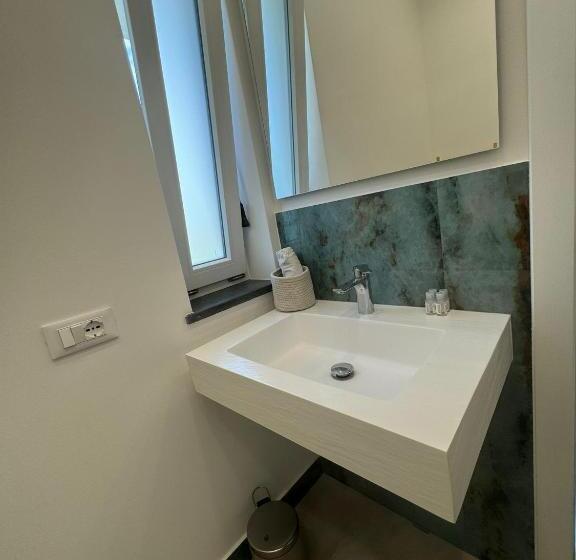 חדר סטנדרט, Ohahsi