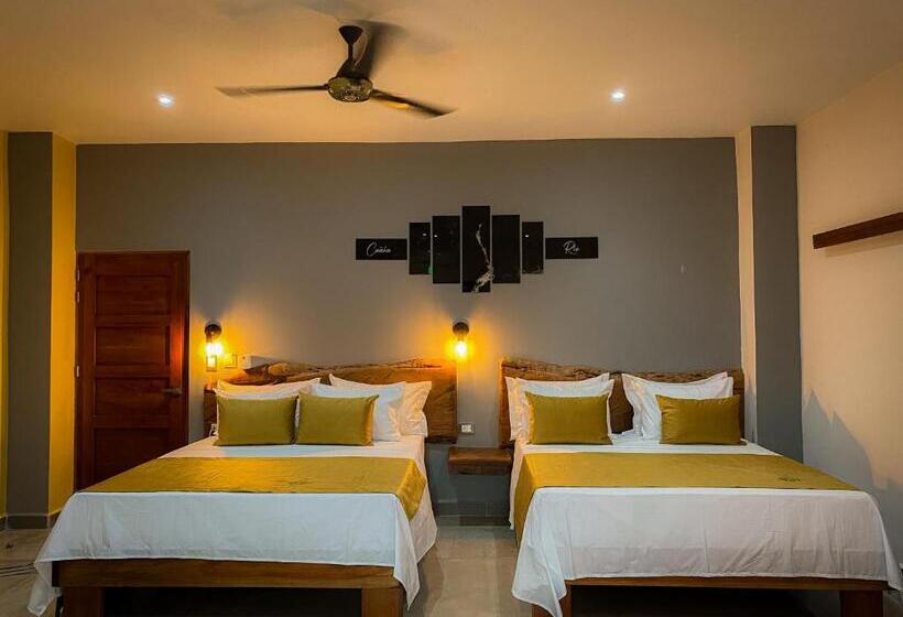 חדר משפחתי דלוקס, Los Naranjos