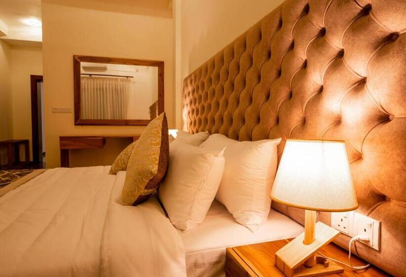 חדר דלוקס, Manthra Leisure