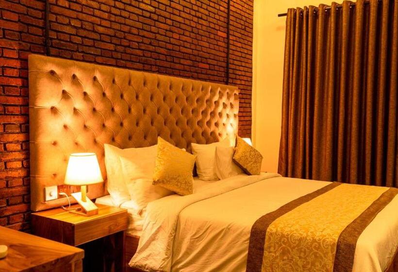 חדר דלוקס עם מרפסת, Manthra Leisure