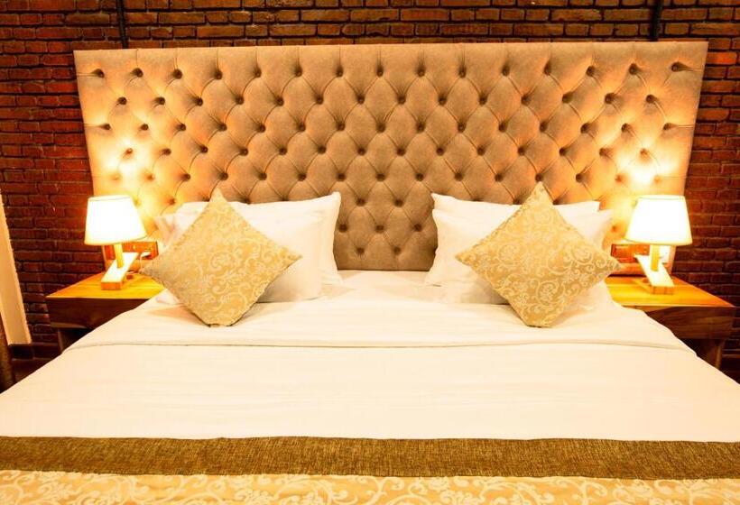 חדר דלוקס עם מרפסת, Manthra Leisure