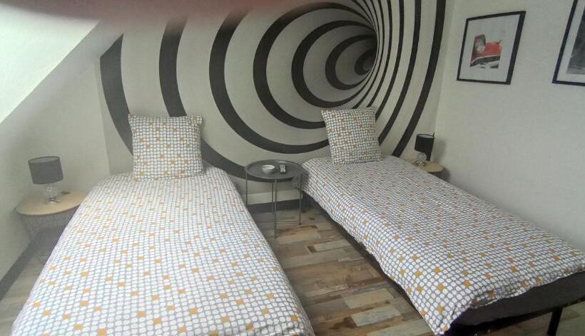 חדר סטנדרט, Au Bonheur Du Logis