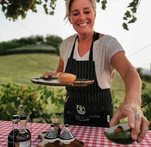 غرفة قياسية مطلّة علي حمام السباحة, Bed And Adventure Tramontana Resort   Camera Vista