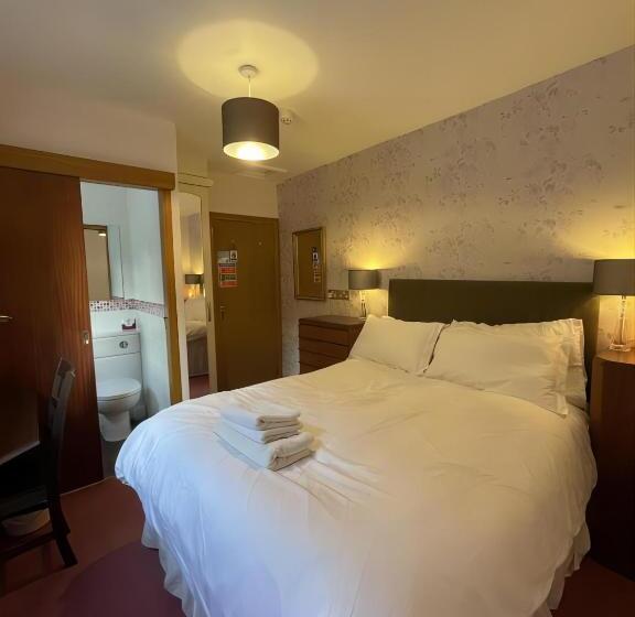 اتاق اکونومی, Phoenix Rise Retreat