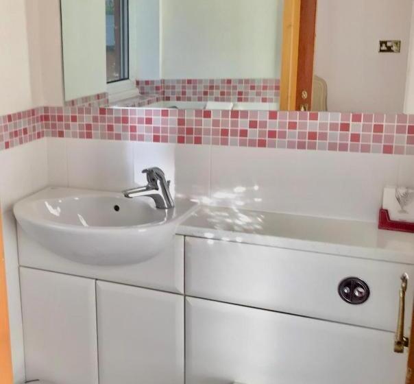 اتاق استاندارد با چشم‌انداز باغ, Phoenix Rise Retreat