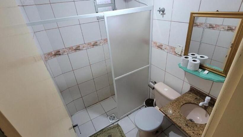 Номер Стандарт Четырехместный Совместный Санузел, Residencial Santa Maria