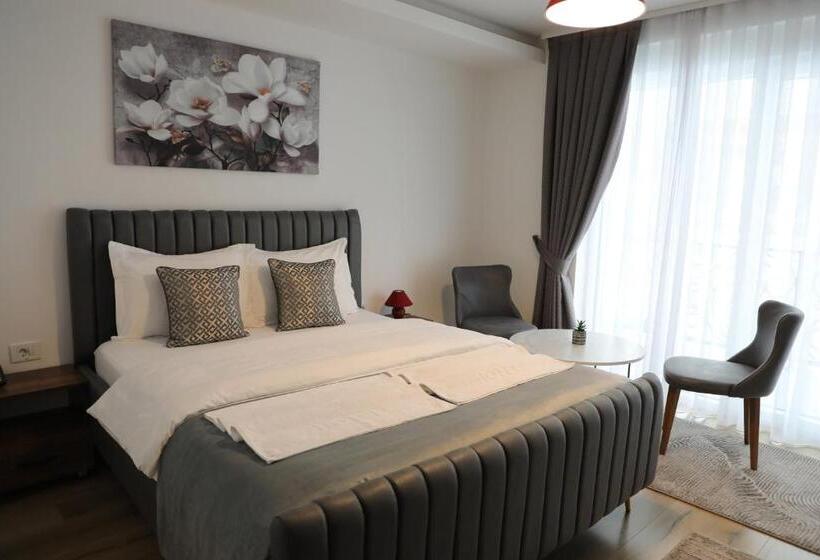 اتاق استاندارد با بالکن, Andoena Resort