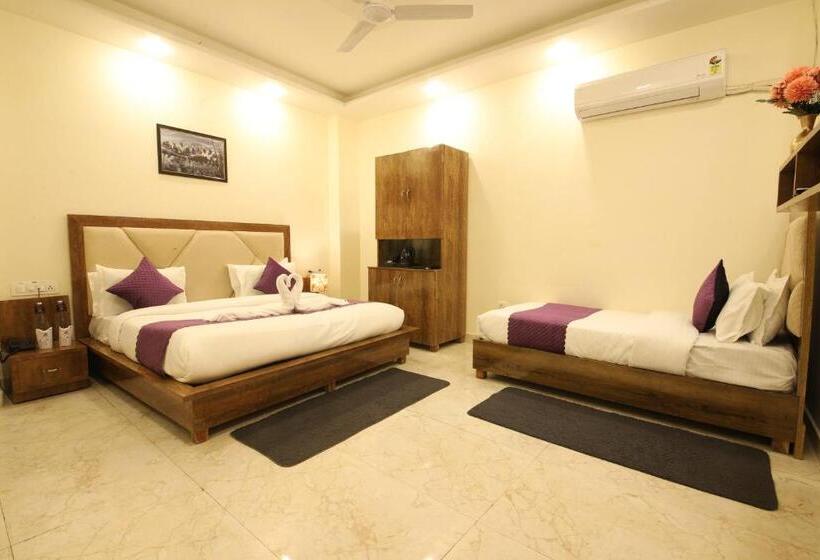 חדר משפחתי, B2l Hills At Tapoavn