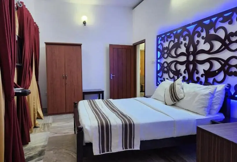 Chambre Standard avec Balcon, Bharatham Heritage Inn