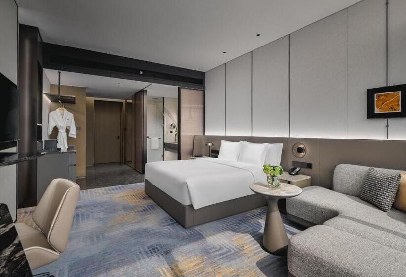 Camera Standard, Crowne Plaza Shangluo By Ihg