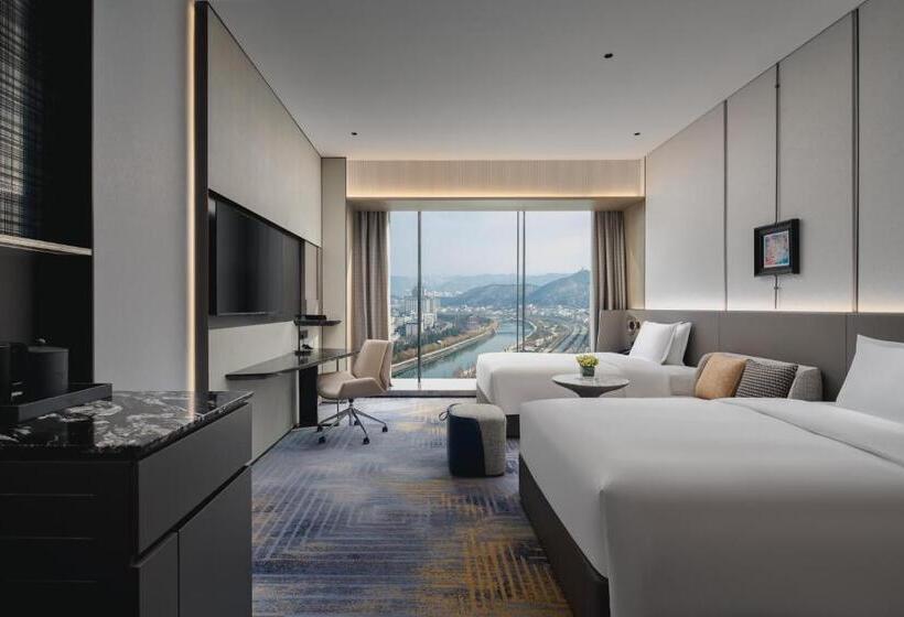 Camera Standard, Crowne Plaza Shangluo By Ihg