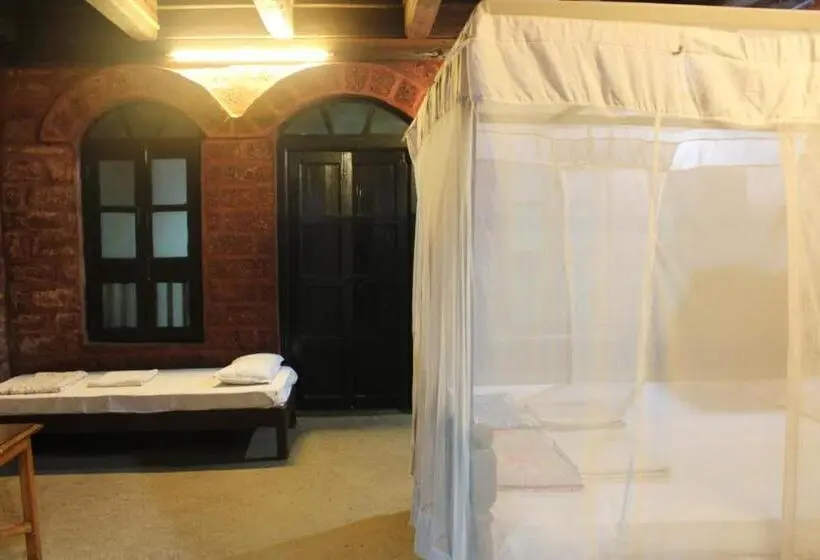 スーペリアトリプルルーム, Konkan Nest Resort