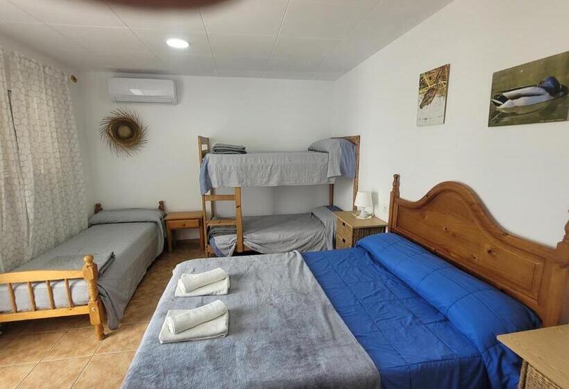 חדר סטנדרט לארבעה, La Llar De Laura 2