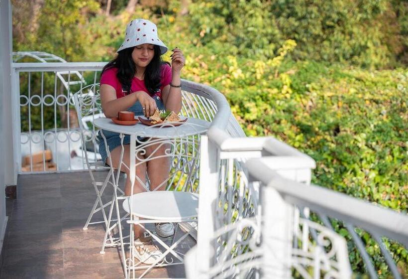 デラックスルーム, Maati Resort By The Lake Hill