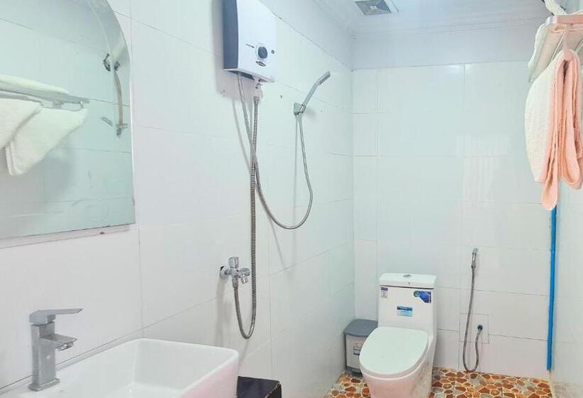 패밀리 룸, The Wind Koh Rong