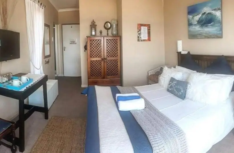オーシャンビュースタンダードルームバルコニー付き, Bayview Guest House