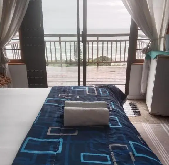 オーシャンビュースタンダードルームバルコニー付き, Bayview Guest House