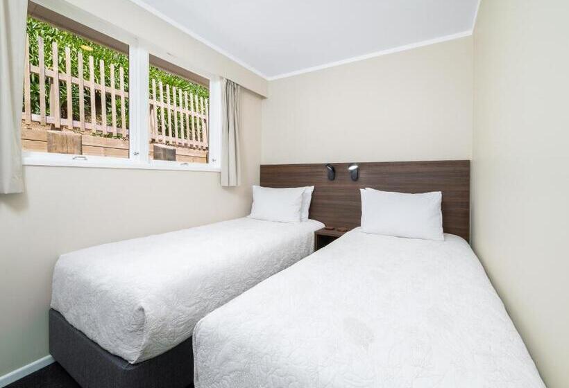 デラックスファミリールーム, The Captains Motel