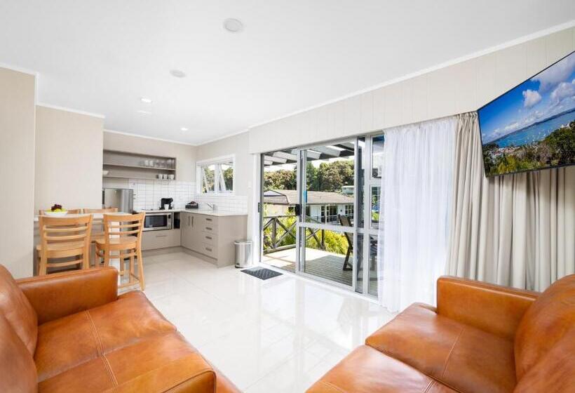 デラックスファミリールーム, The Captains Motel