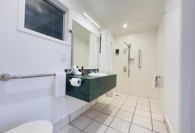 身障者適用キングサイズベッドルーム, The Captains Motel