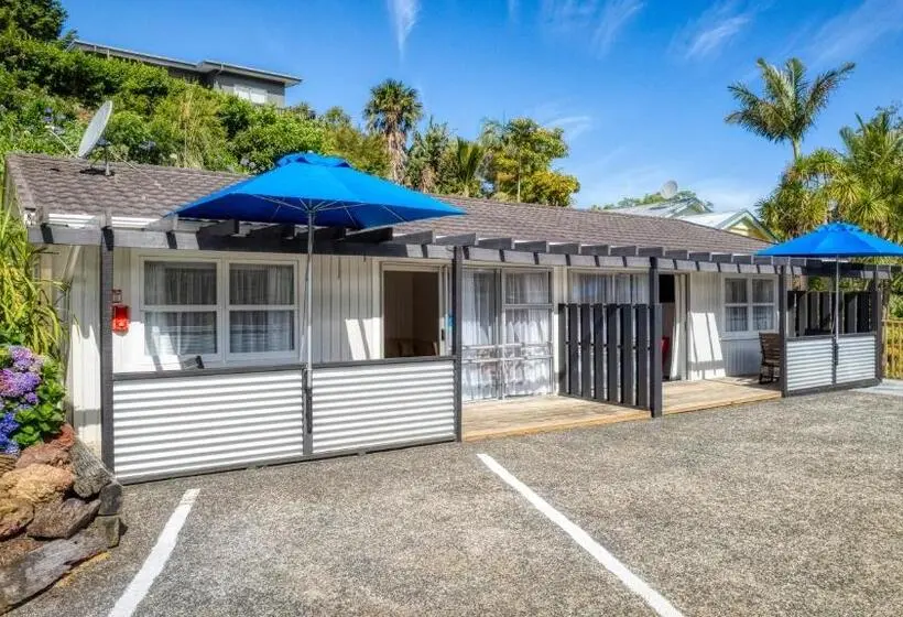 ファミリールーム, The Captains Motel