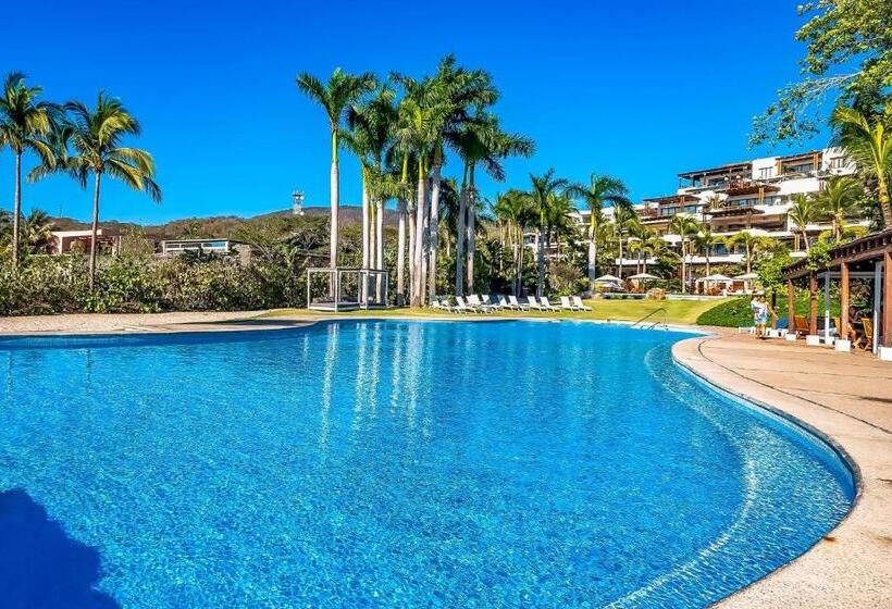 דירת שלושה חדרים, Coastal Veneros Residence