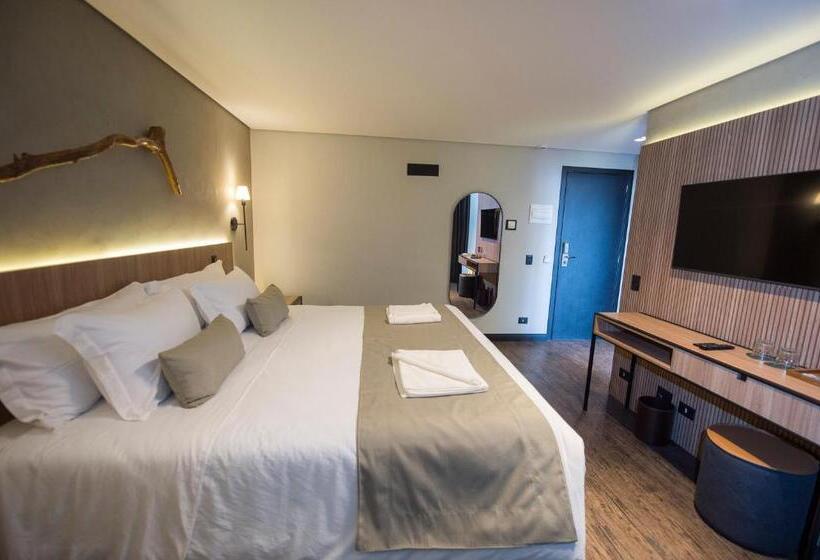 Номер Стандарт, Pinot