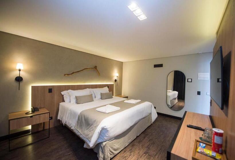 Номер Стандарт, Pinot