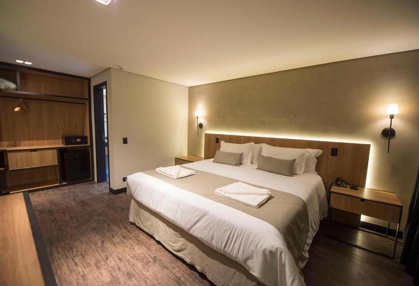 Номер Стандарт, Pinot