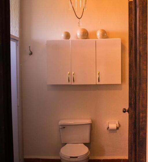 غرفه قياسيه سريرين مزدوجين, Solache Inn