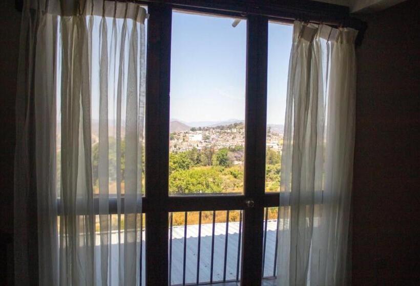 غرفه قياسيه سريرين مزدوجين, Solache Inn