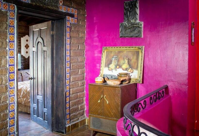 デラックスルーム, Solache Inn