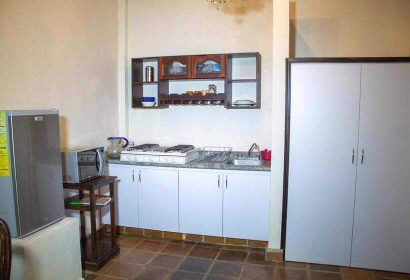 غرفة ديلوكس, Solache Inn