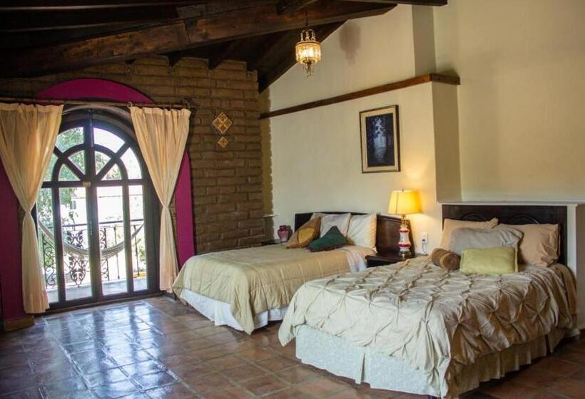 غرفة ديلوكس, Solache Inn