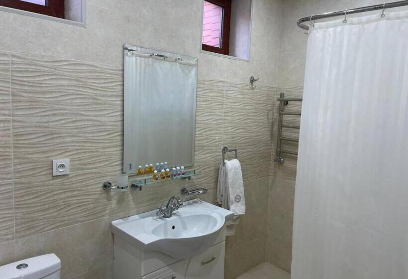 סוויטה משפחתית, Oasis Sun Club