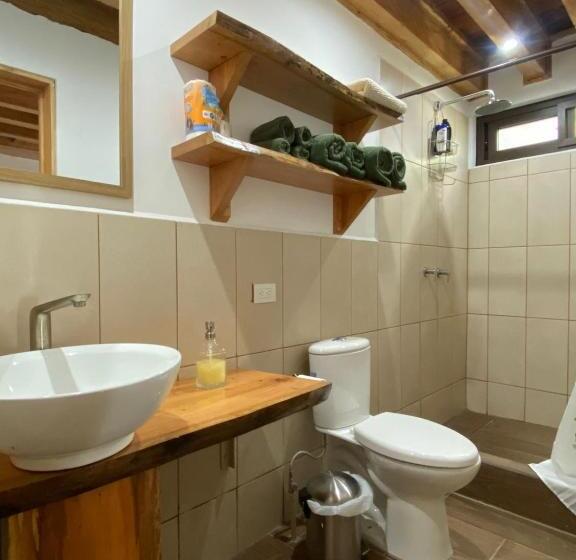 اتاق لوکس, Trópica Reserve