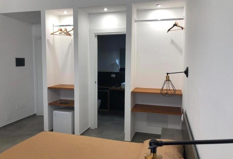 اتاق لوکس, Olympus