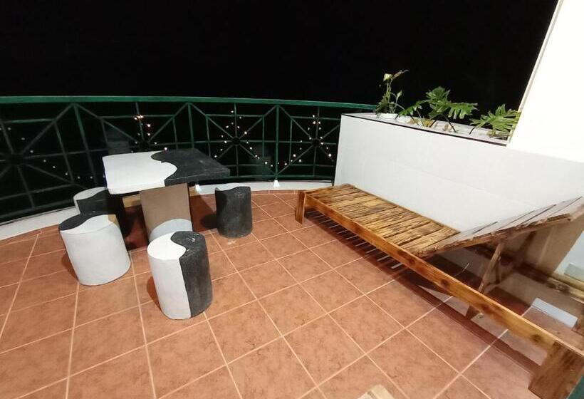 شقة غرفة نوم واحدة مزودة بشُرفة, De Leon Staycation At Vista De Loro