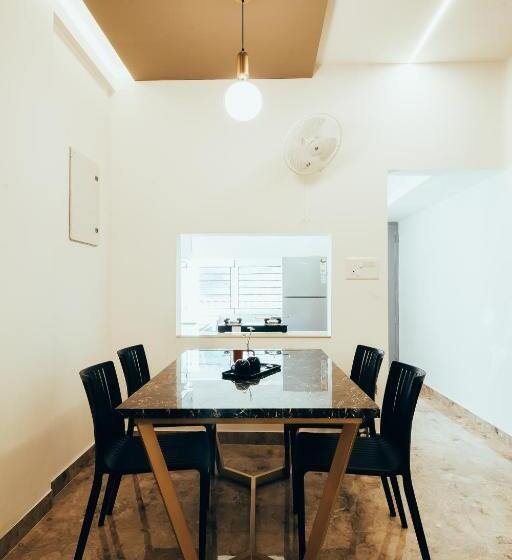 2ベッドルームアパートメント, Avalon Homes