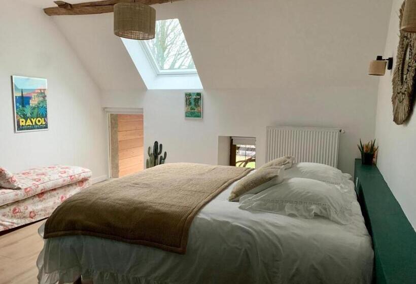 디럭스 룸, La Midad