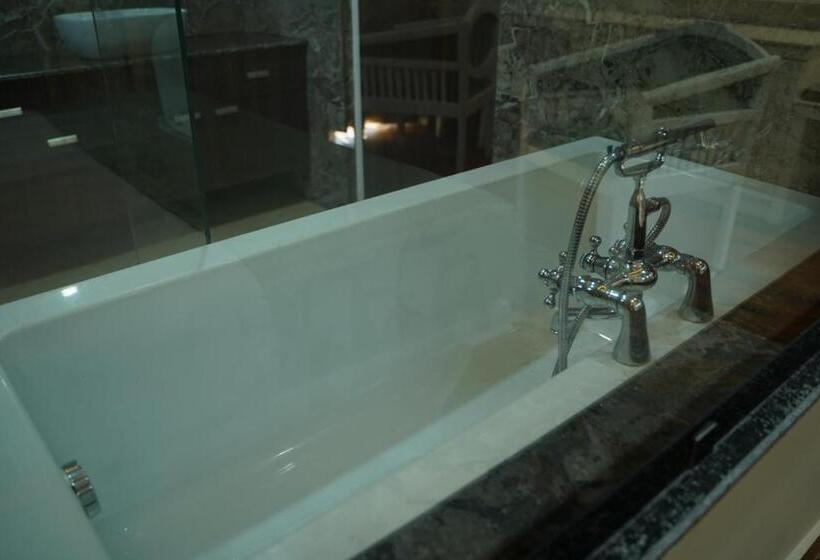 חדר סופריור, Casa De Bello, Nainital, Near Kainchi Dham